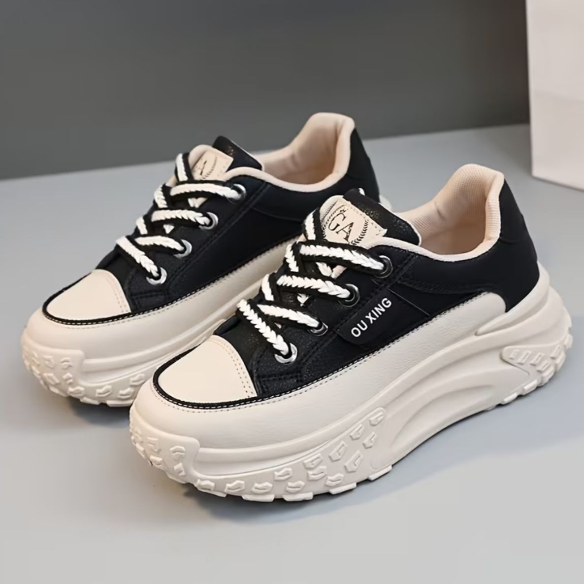 کفش کتونی فانتزی زنانه طبی لژدار Platform sneakers High Heel مشکی