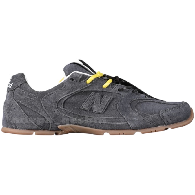کفش کتونی مردانه نیوبالانس 530 میو میو New Balance 530 miu miu طوسی