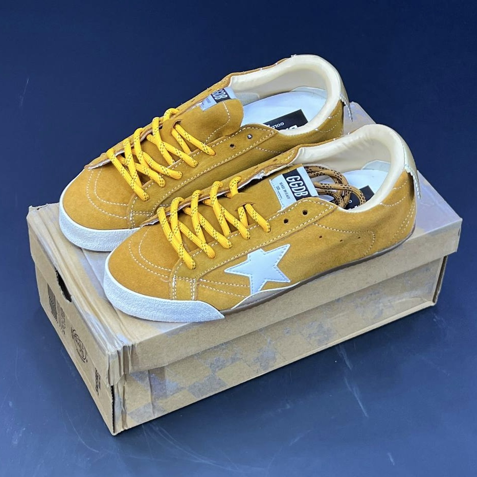 کتونی ونس زنانه گلدن گوس ترو استار Golden Goose women's Sneakers True Star قهوه ای