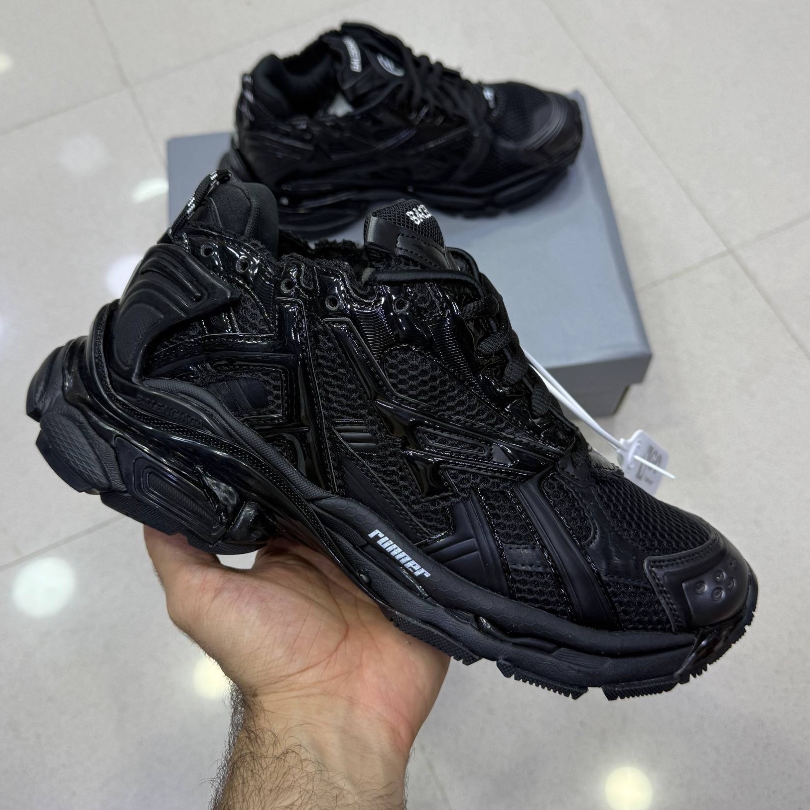 کفش کتونی زنانه و مردانه بالنسیاگا رانر Balenciaga Runner Sneakers 1546 تمام مشکی