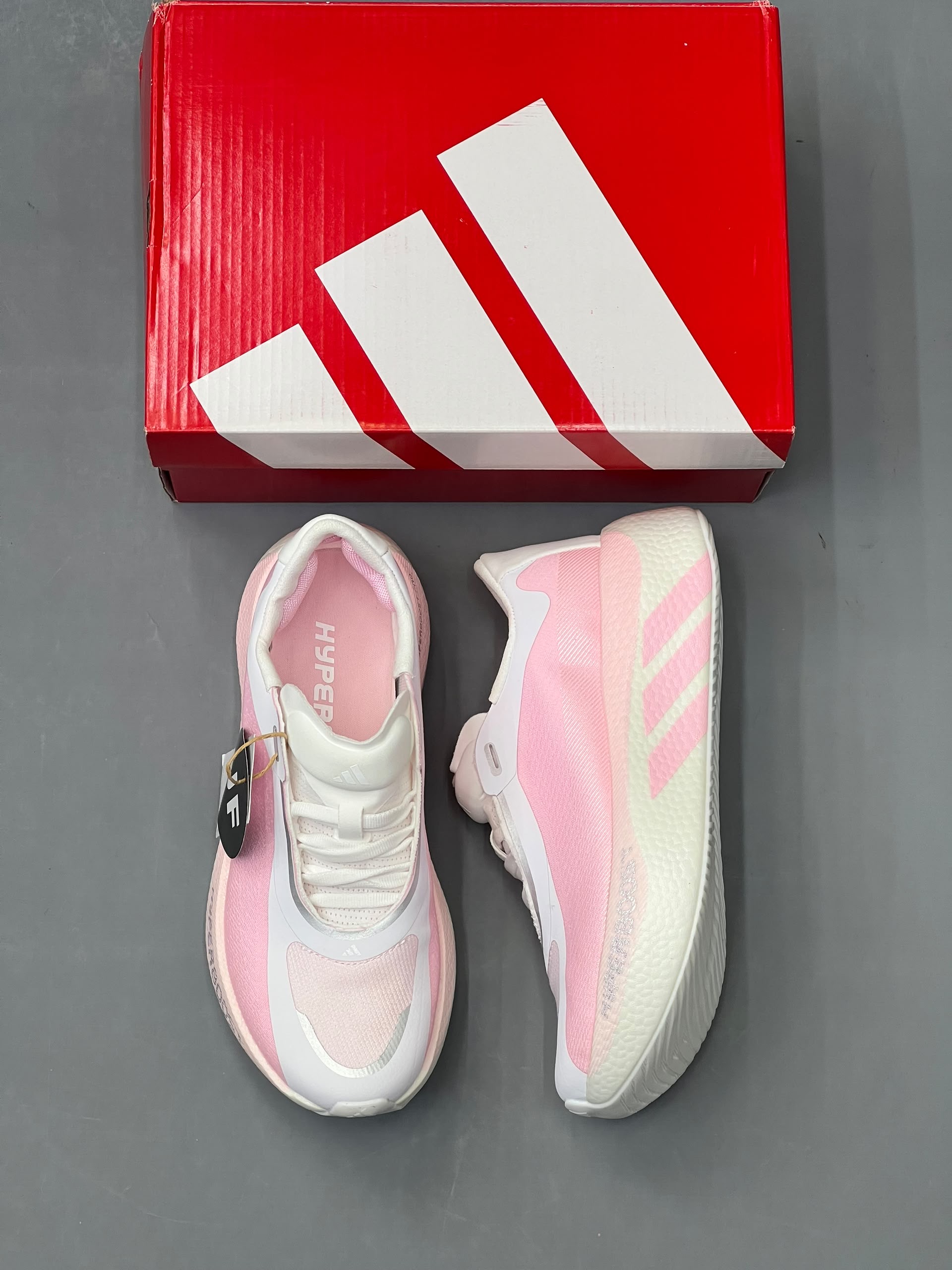 کفش کتونی زنانه آدیداس هایپر بوست ادج Adidas Hyperboost Edge Running Shoes سفید صورتی