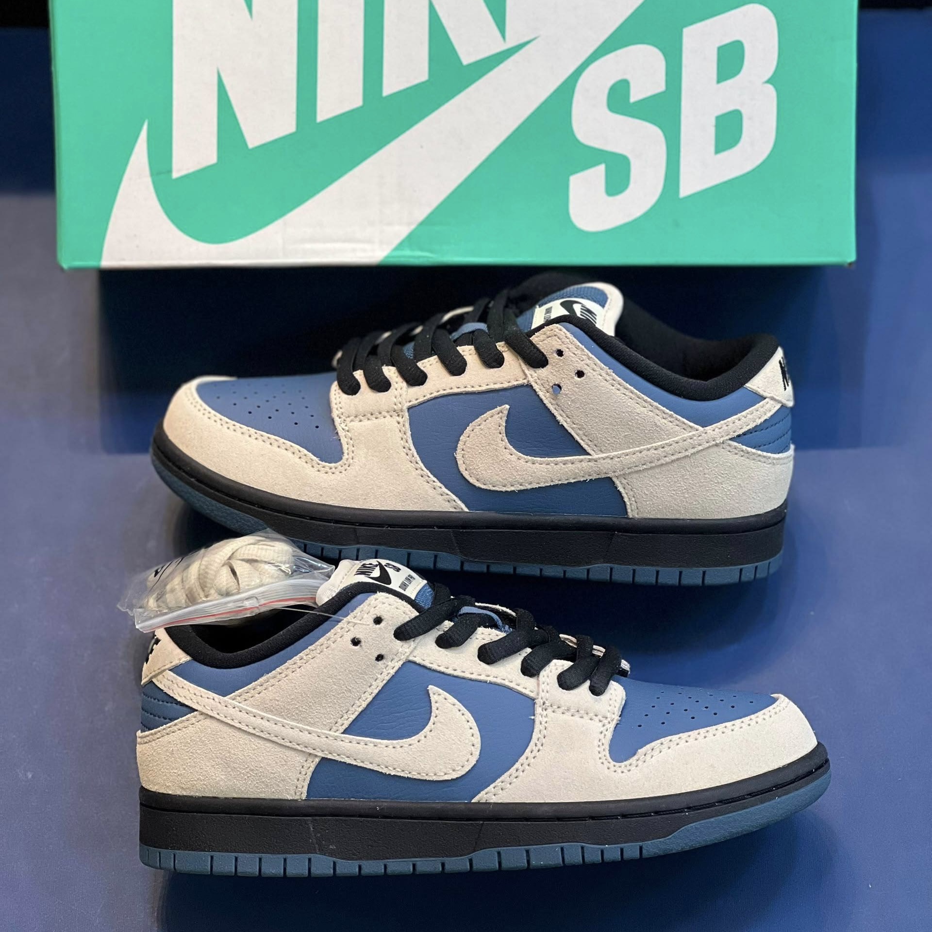 کفش کتونی زنانه نایک اس بی دانک لو پرو Nike SB Dunk Low Pro آبی