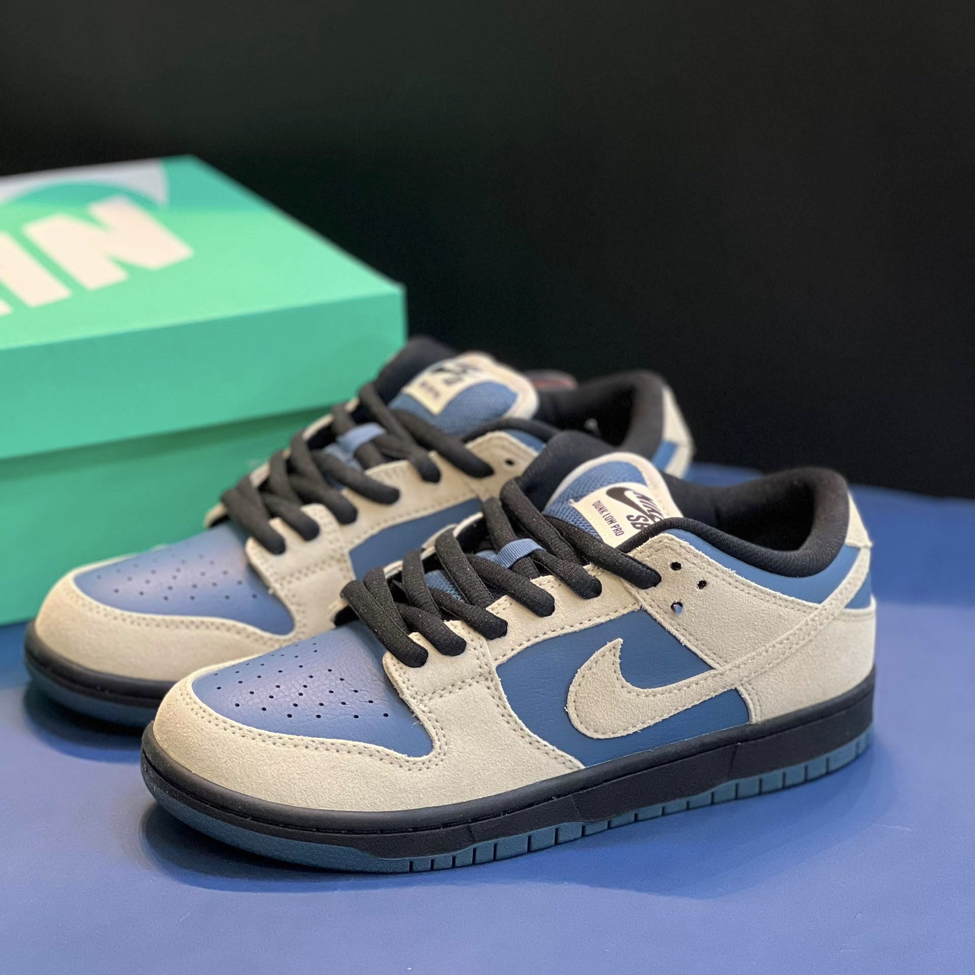 کفش کتونی زنانه نایک اس بی دانک لو پرو Nike SB Dunk Low Pro آبی