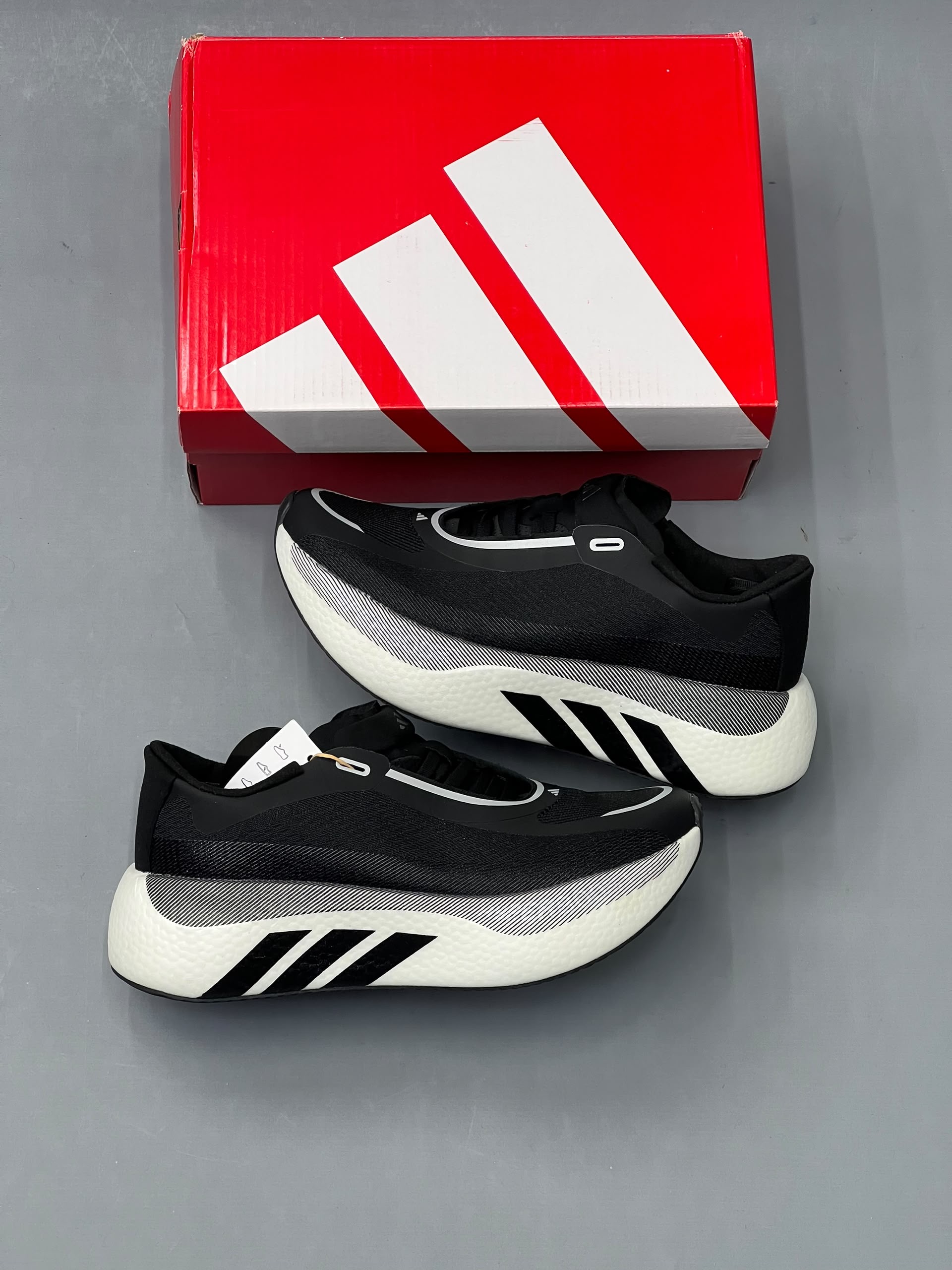 کفش کتونی مردانه آدیداس هایپر بوست ادج Adidas Hyperboost Edge Running Shoes مشکی سفید