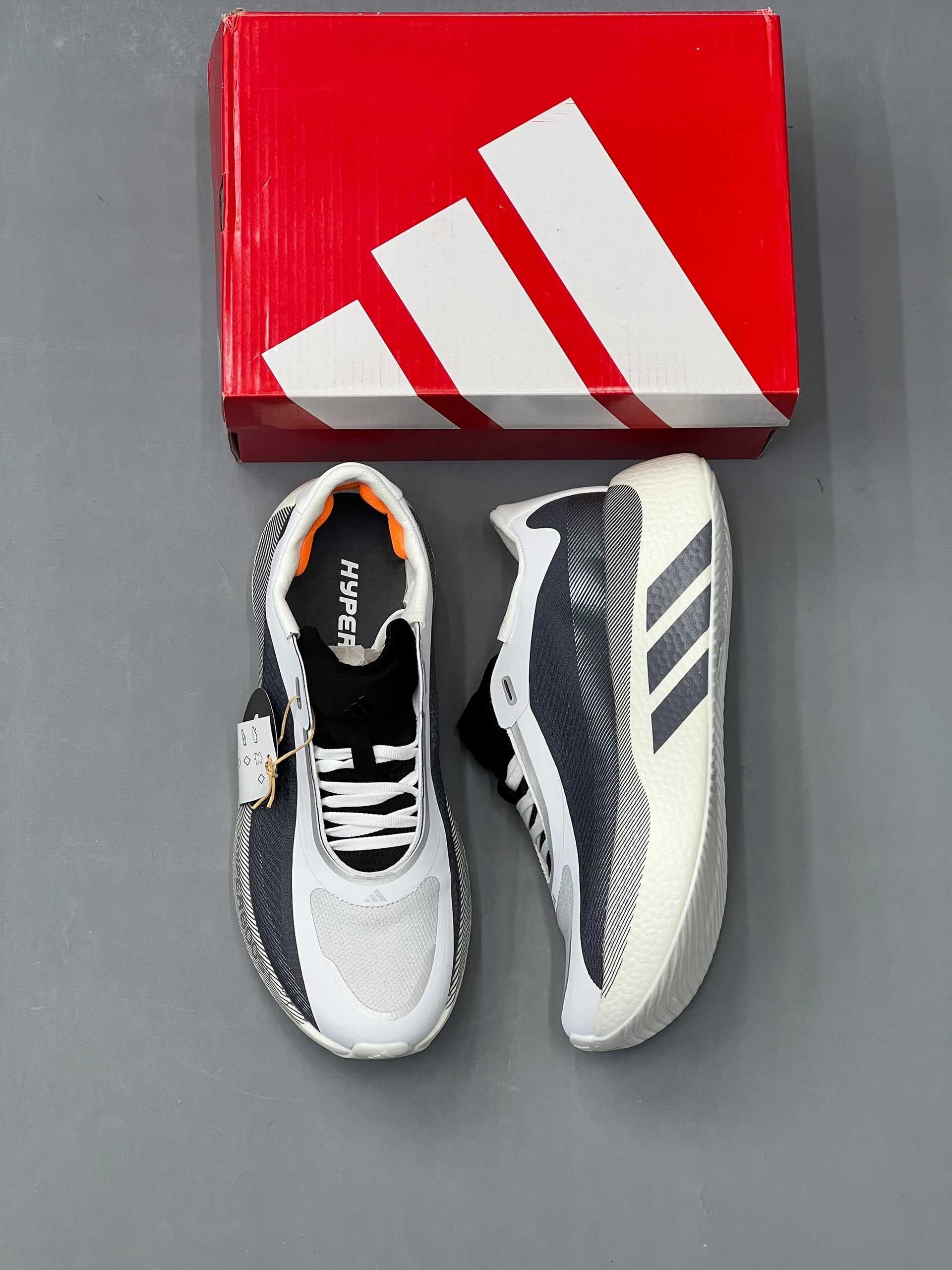کفش کتونی مردانه آدیداس هایپر بوست ادج Adidas Hyperboost Edge Running Shoes سفید طوسی