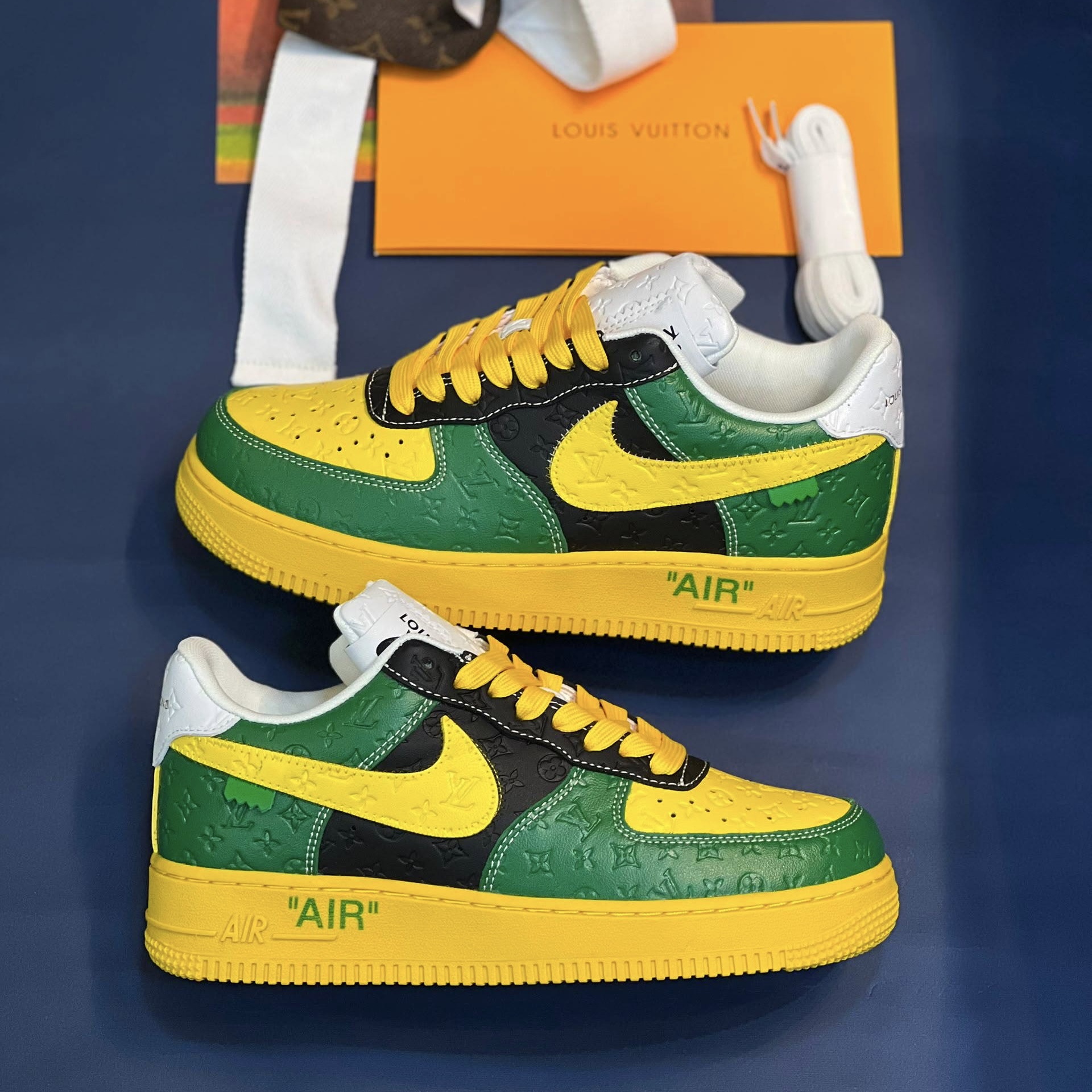 کفش کتونی نایک ایرفورس 1 لویی ویتون (کیفیت فول مستر) Nike Air Force 1 X LOUIS VUITTON زرد سبز