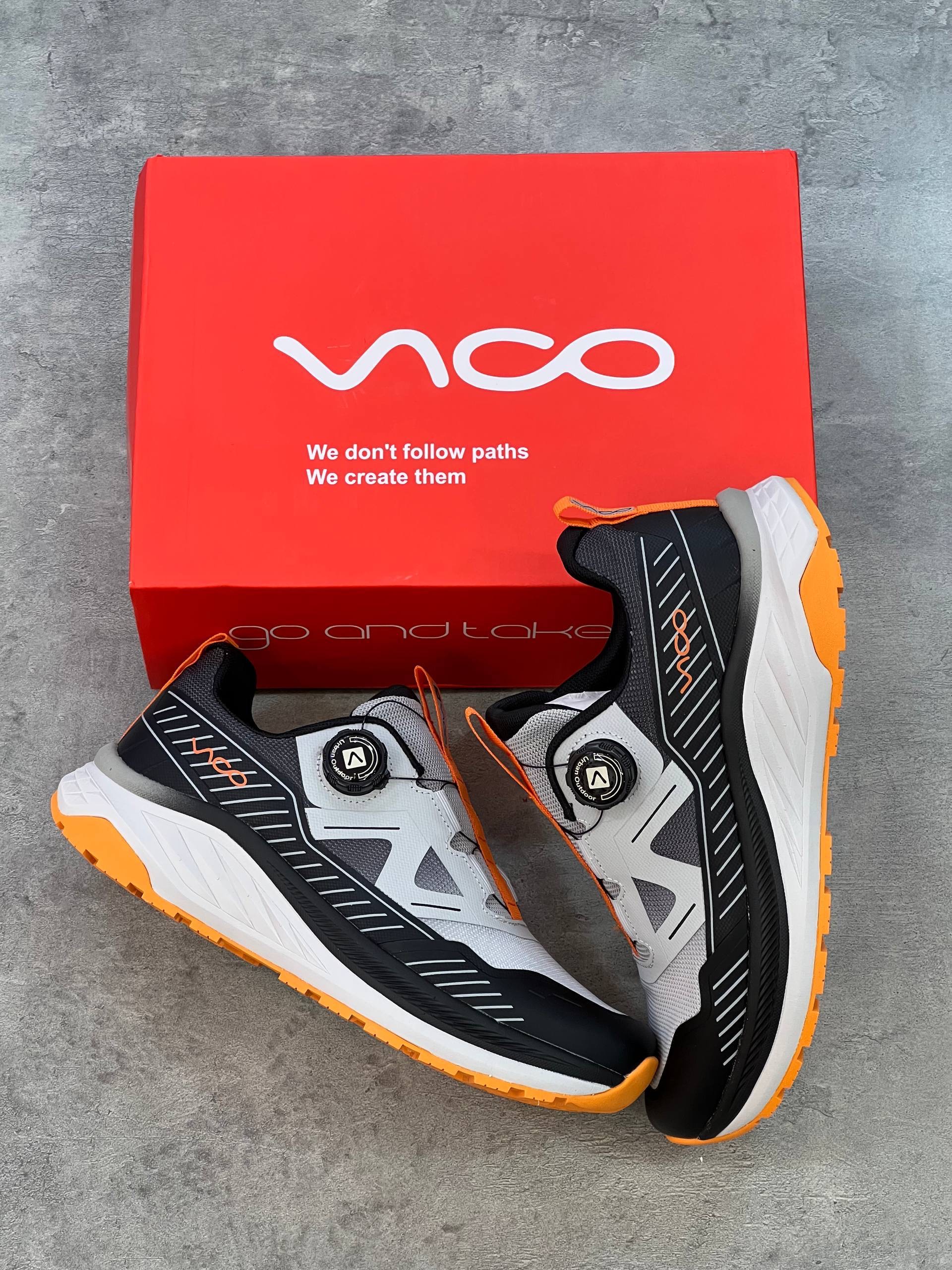 کفش کتونی روزمرگی و طبیعت گردی دیسکی (بند پیچی) مردانه ویکو Vico Men's Trekking Shoes مشکی نارنجی