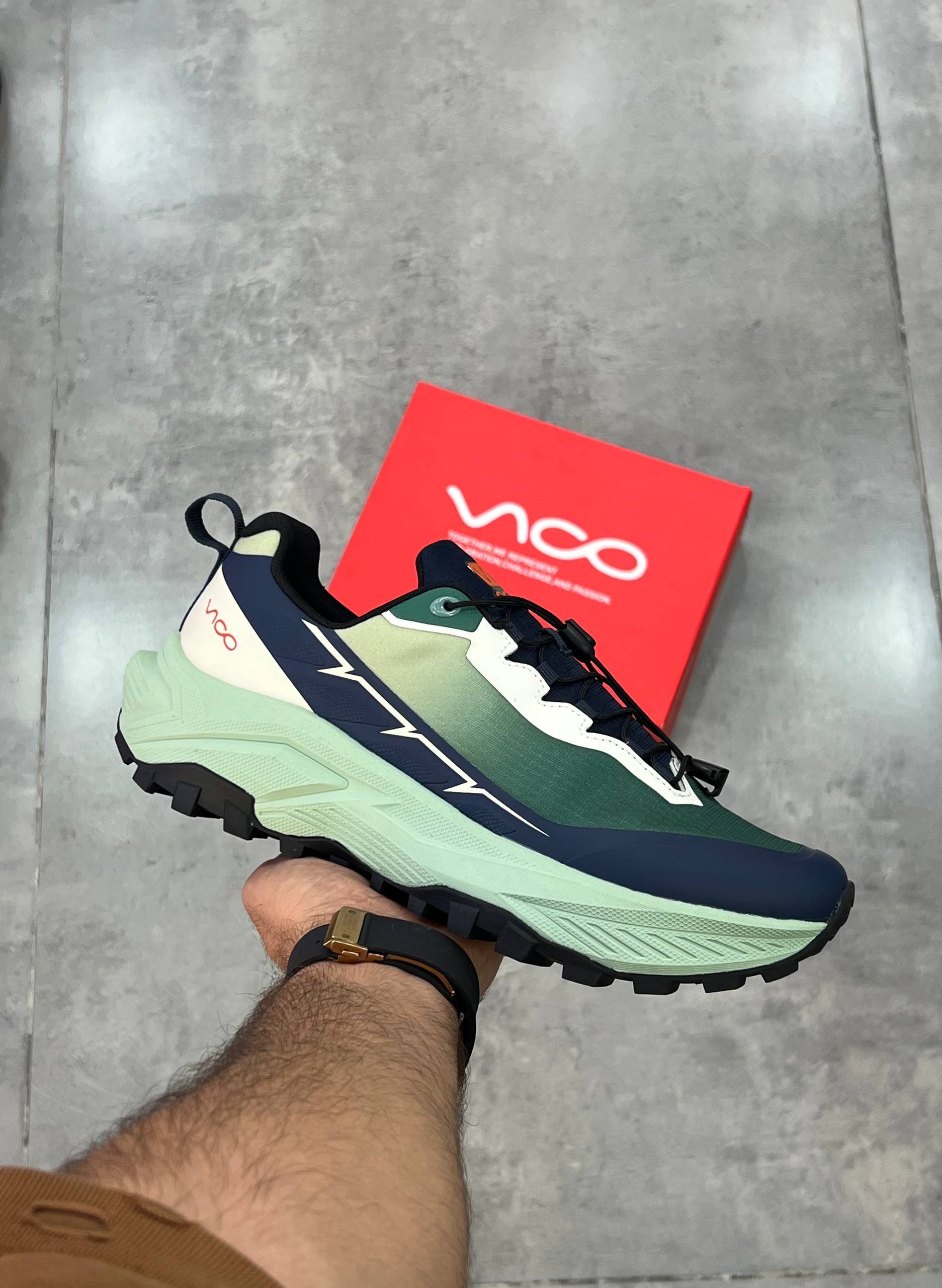 کفش کتونی روزمرگی و طبیعت گردی مردانه ویکو Vico Men's Trekking Shoes سرمه ای سبز